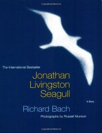 Jonathan Livingston Seagull (112 pages) by Richard Bach 